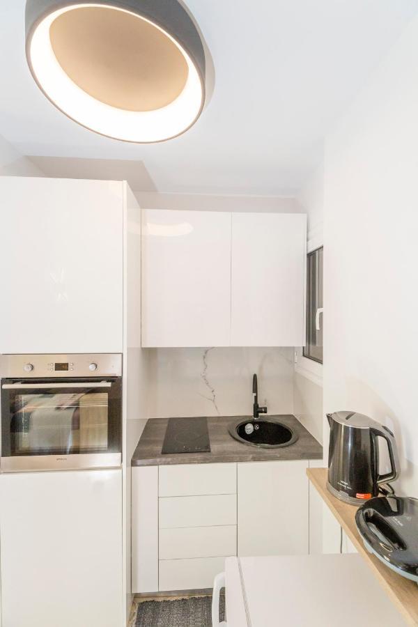 Lovely Studio 1' From Attiki Metro Station アテネ エクステリア 写真